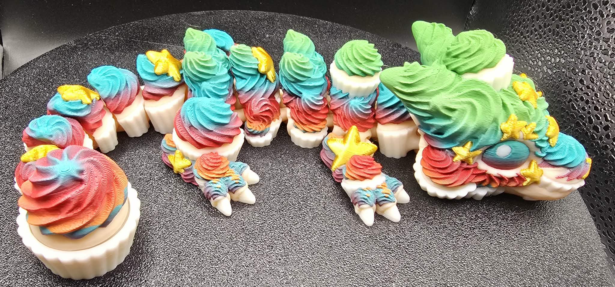 Short cupcake birthday Dragon