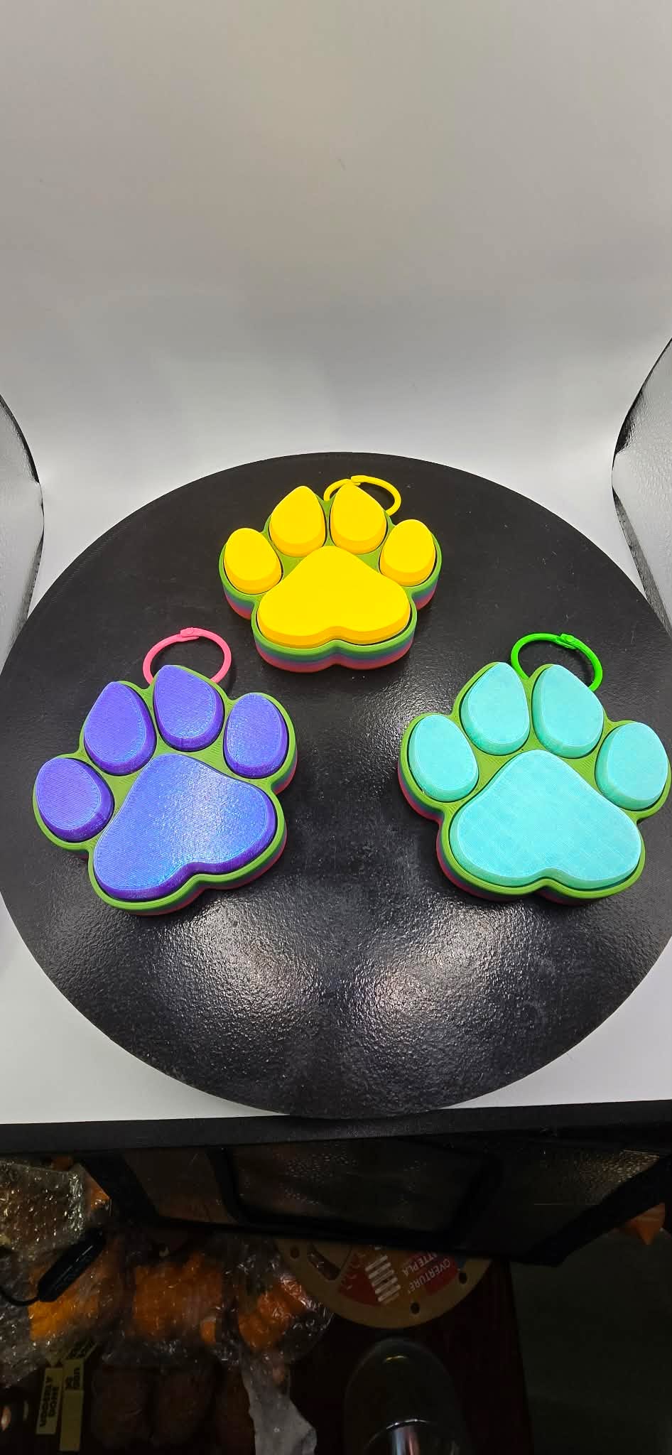 🔥Limited Time: 3D Paw Print Keychain Clickers – $8!
