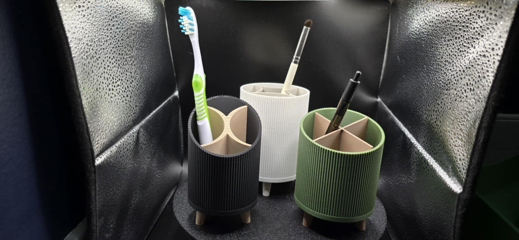 Make-up brushes holder, pen holder, toothbrush/toothpaste holder