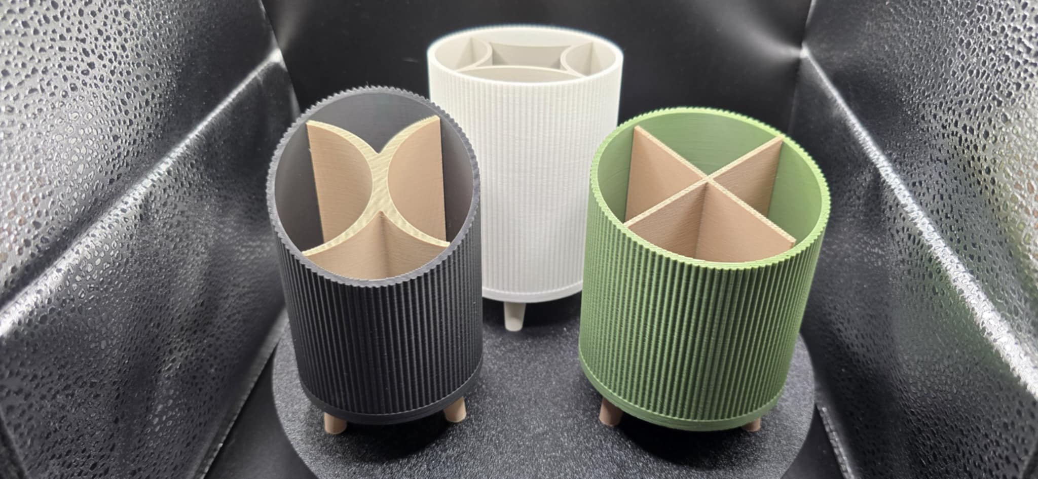 Make-up brushes holder, pen holder, toothbrush/toothpaste holder